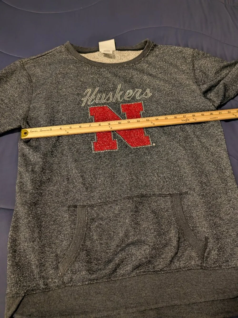 J. America Nebraska Cornhuskers Rhinestone Bling Sweatshirt XL Gray Red Pocket